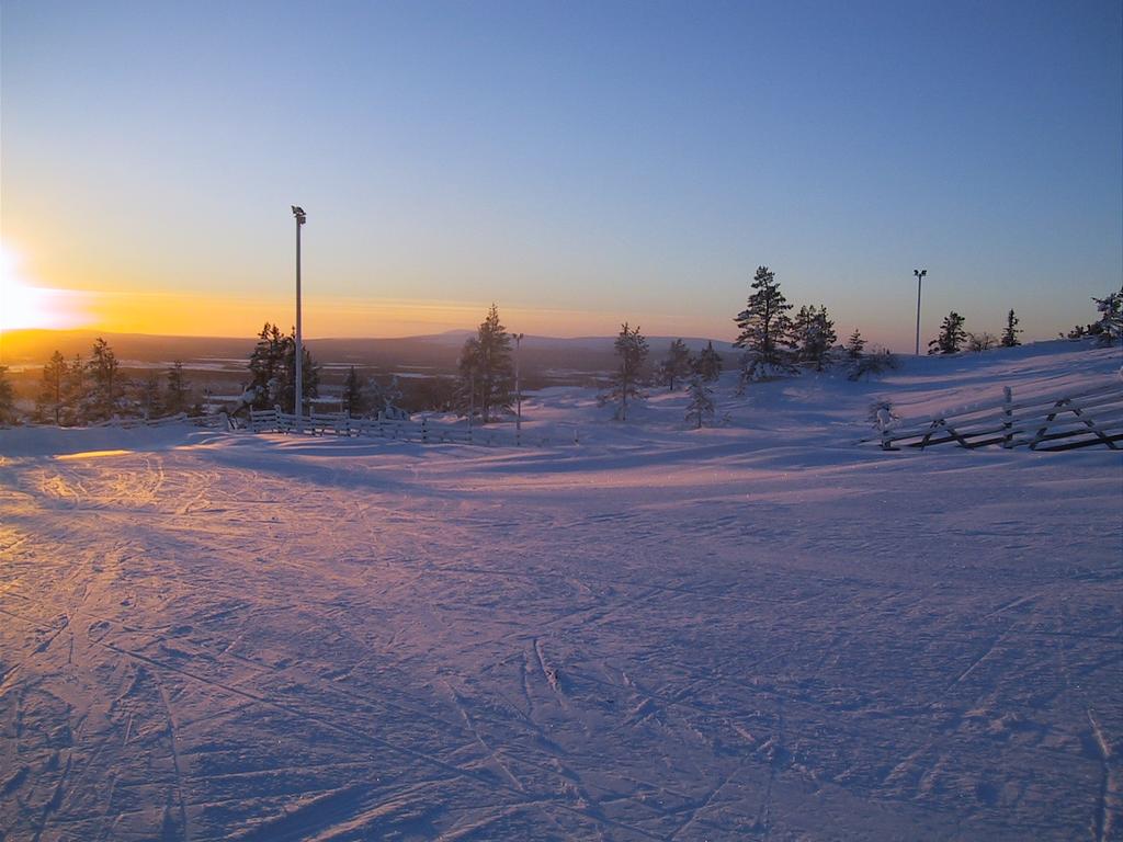 aurinko_laskemassa